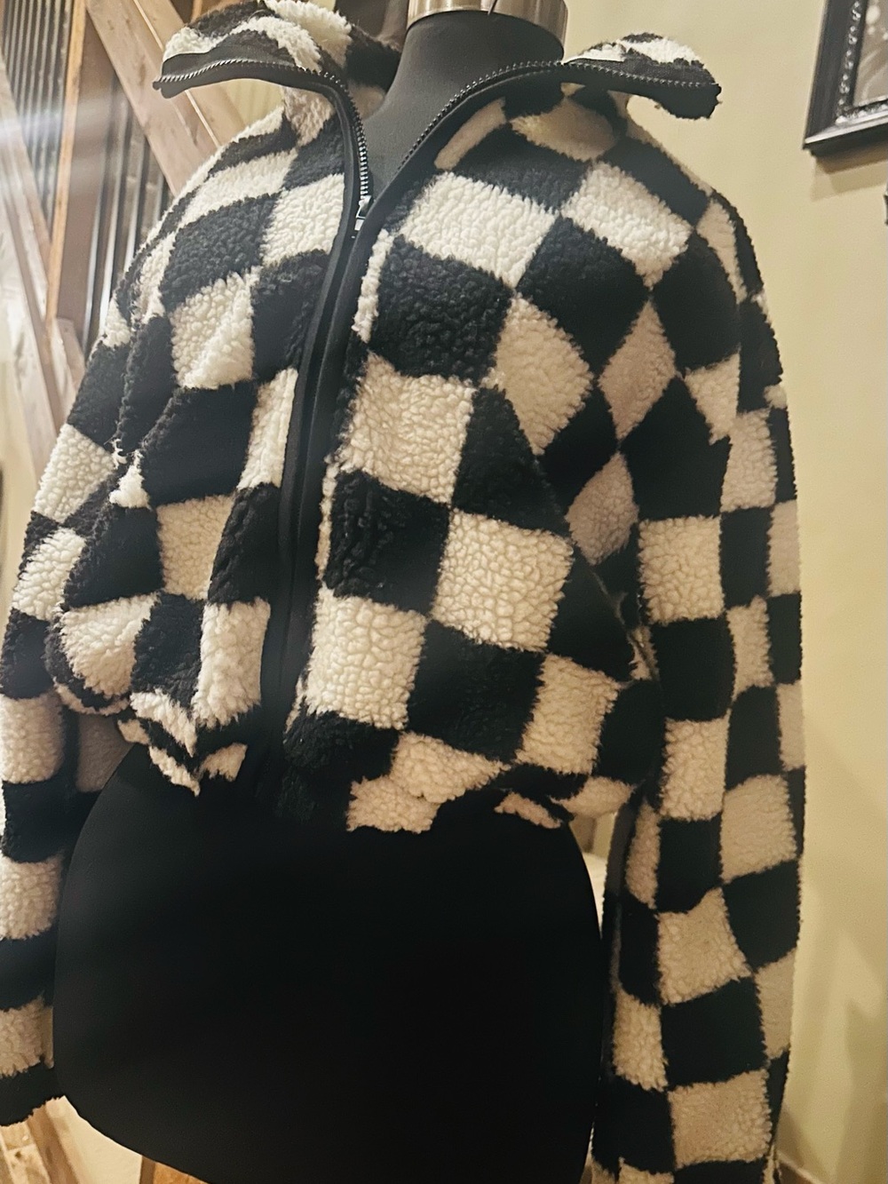 HYFVE CROP Black & White Checkerboard Sherpa Zip Jacket OVERSIZED (M)
